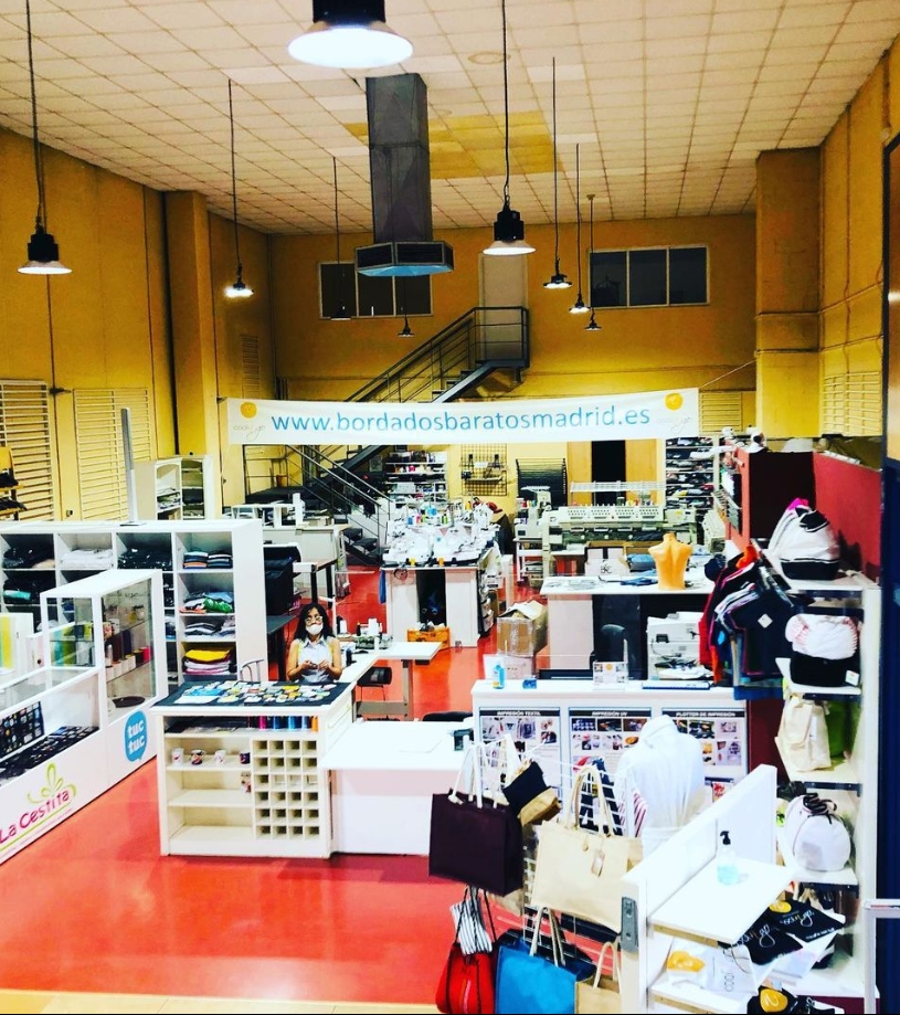 el taller de la ropa y complementos personalizados Taller TIENDA FUENCARRAL